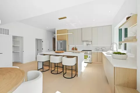 Kitchen - 202 Thompson Ave, Mountain View, CA 94043 photo 7 of 9