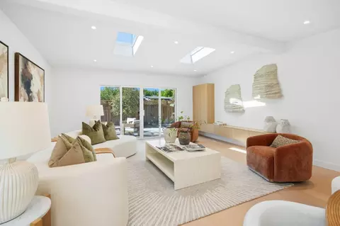 Living - 202 Thompson Ave, Mountain View, CA 94043 photo 4 of 7