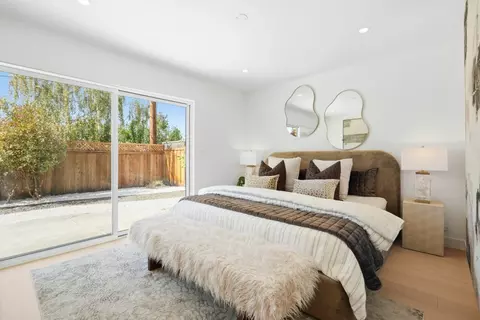 Bedroom - 202 Thompson Ave, Mountain View, CA 94043 photo 8 of 14