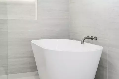 Bath - 202 Thompson Ave, Mountain View, CA 94043 photo 7 of 10
