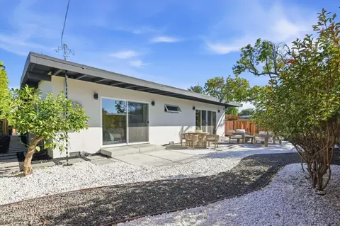 Exterior - 202 Thompson Ave, Mountain View, CA 94043 photo 6 of 12
