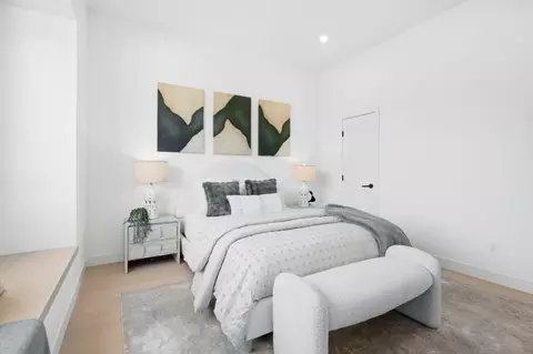 Bedroom - 202 Thompson Ave, Mountain View, CA 94043 photo 6 of 14