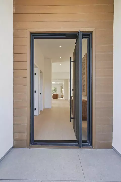 Entry Way - 202 Thompson Ave, Mountain View, CA 94043 photo 1 of 3