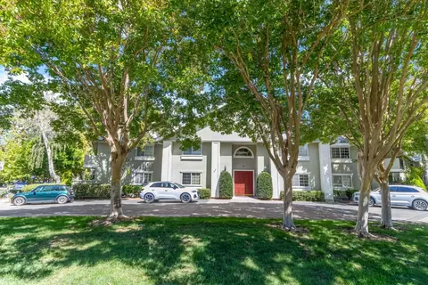 20 Willow Rd 19, Menlo Park, CA 94025