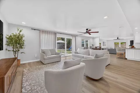Living - 23007 Espada Dr, Salinas, CA 93908 photo 3 of 4