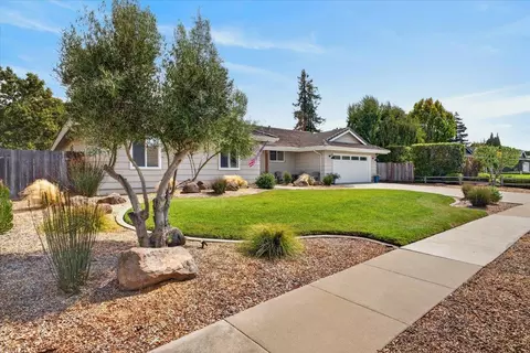Exterior - 23007 Espada Dr, Salinas, CA 93908 photo 4 of 12
