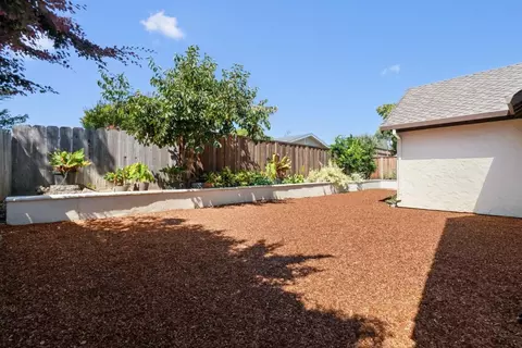 Exterior - 6053 Thurber Ln, Santa Cruz, CA 95065 photo 5 of 8