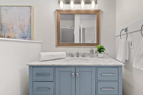 Bath - 6053 Thurber Ln, Santa Cruz, CA 95065 photo 1 of 3