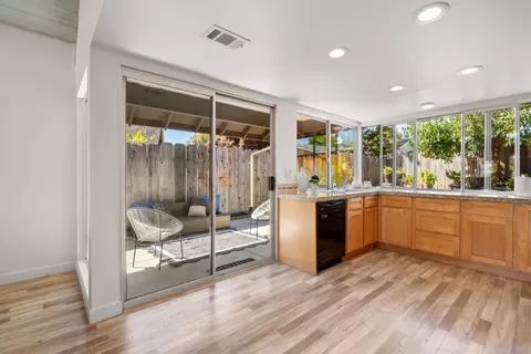 Kitchen - 6053 Thurber Ln, Santa Cruz, CA 95065 photo 1 of 5