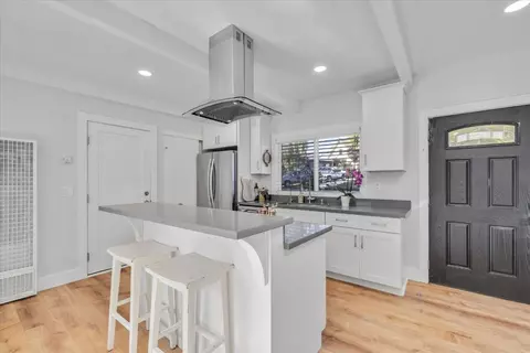 Kitchen - 539 Riverview Dr, Capitola, CA 95010 photo 2 of 3