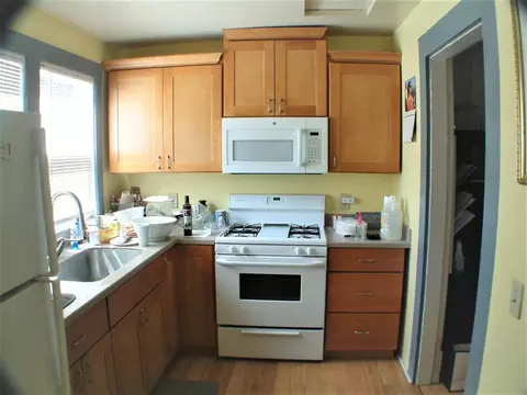 Kitchen - 430-434 Franklin St, Mountain View, CA 94041 photo 8 of 9