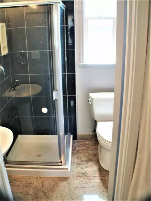Bath - 430-434 Franklin St, Mountain View, CA 94041 photo 2 of 4