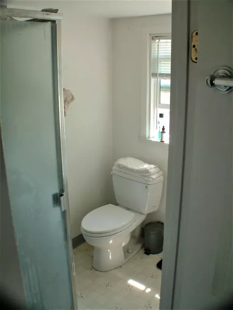 Bath - 430-434 Franklin St, Mountain View, CA 94041 photo 3 of 4