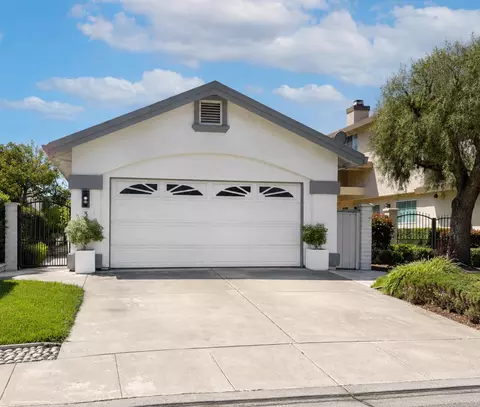 Exterior - 231 Montclair Ln, Salinas, CA 93906 photo 2 of 7