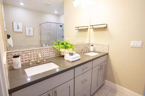 Bath - 4027 Clare St, Dublin, CA 94568 photo 3 of 6