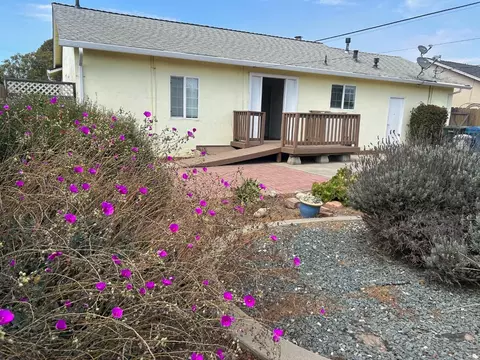 Crescent Way, Salinas, CA 93906 photo 5