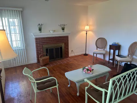 Living - Crescent Way, Salinas, CA 93906 photo 1 of 2
