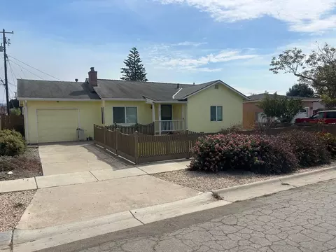 Crescent Way, Salinas, CA 93906 photo 3