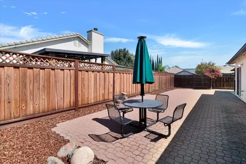 Exterior - 1093 Lambdin St, Manteca, CA 95336 photo 9 of 9