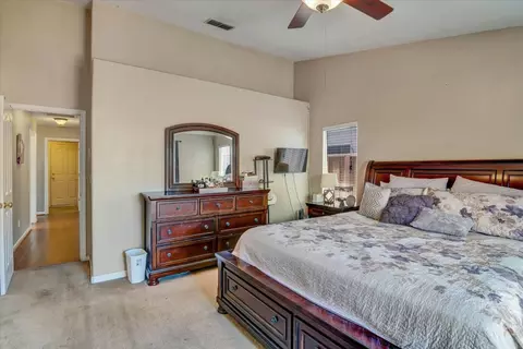 Bedroom - 1093 Lambdin St, Manteca, CA 95336 photo 2 of 4