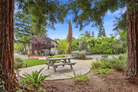 Exterior - 172 Ada Ave 10, Mountain View, CA 94043 photo 3 of 5