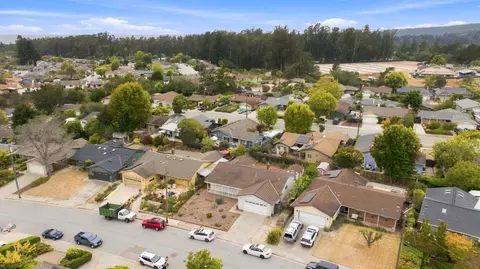 121 Corinne Ave, Santa Cruz, CA 95065