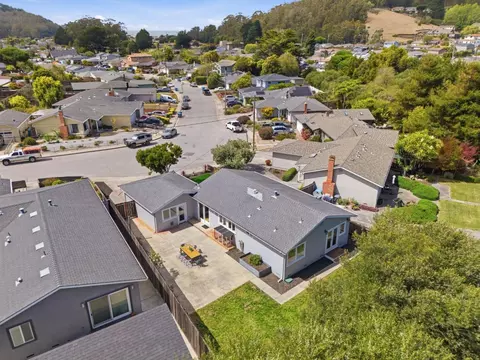 View/Area - 1239 Galvez Dr, Pacifica, CA 94044 photo 2 of 22