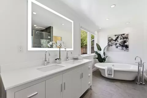 Bath - 1239 Galvez Dr, Pacifica, CA 94044 photo 2 of 7