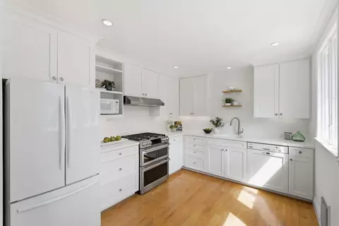 Kitchen - 1239 Galvez Dr, Pacifica, CA 94044 photo 3 of 4