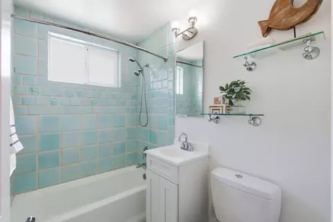 Bath - 1239 Galvez Dr, Pacifica, CA 94044 photo 1 of 7