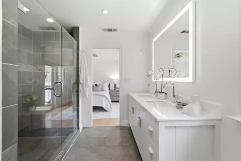 Bath - 1239 Galvez Dr, Pacifica, CA 94044 photo 4 of 7
