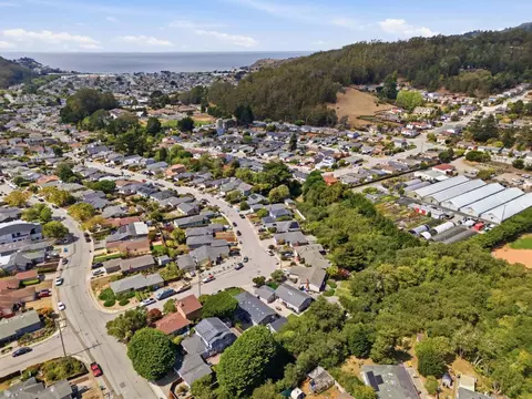 View/Area - 1239 Galvez Dr, Pacifica, CA 94044 photo 9 of 22