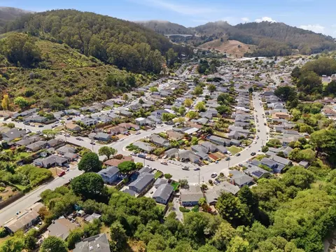 View/Area - 1239 Galvez Dr, Pacifica, CA 94044 photo 8 of 22
