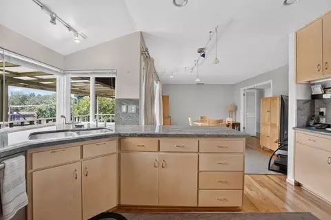 Kitchen - 25 Brook Ct, Watsonville, CA 95076 photo 2 of 4