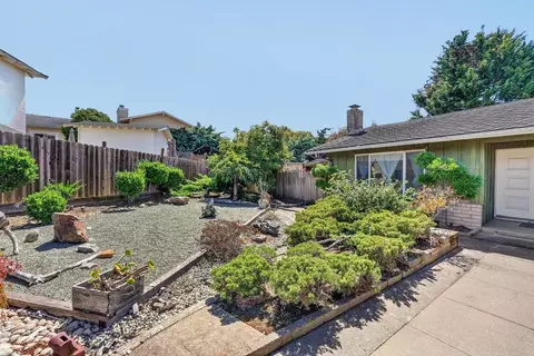 Exterior - 25 Brook Ct, Watsonville, CA 95076 photo 2 of 11