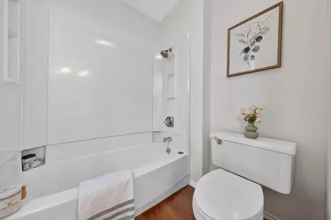 Bath - 92 Outlook Cir, Pacifica, CA 94044 photo 6 of 7