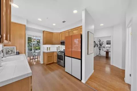 Entry Way - 92 Outlook Cir, Pacifica, CA 94044 photo 1 of 5