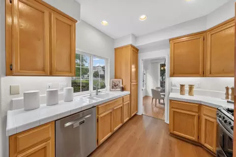 Kitchen - 92 Outlook Cir, Pacifica, CA 94044 photo 1 of 4