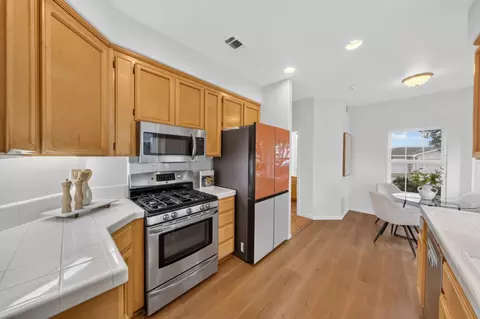 Kitchen - 92 Outlook Cir, Pacifica, CA 94044 photo 3 of 4