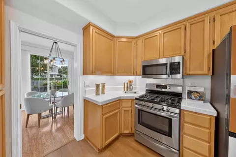 Kitchen - 92 Outlook Cir, Pacifica, CA 94044 photo 2 of 4