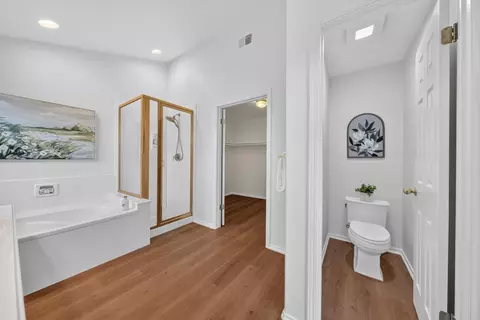 Bath - 92 Outlook Cir, Pacifica, CA 94044 photo 3 of 7