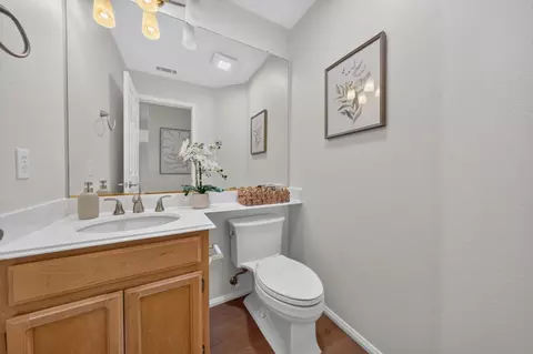 Bath - 92 Outlook Cir, Pacifica, CA 94044 photo 7 of 7