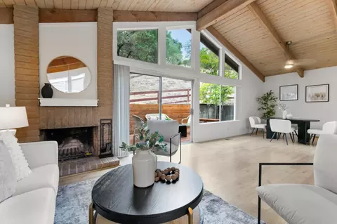 22990 Cricket Hill Rd, Cupertino, CA 95014