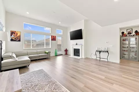 Living - 20 Grapevine Ct, Oakley, CA 94561 photo 2 of 3