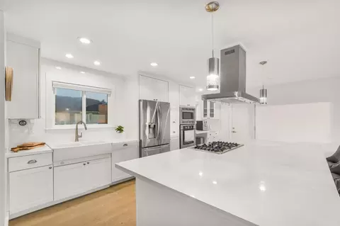 Kitchen - 204 Shoreview Ave, Pacifica, CA 94044 photo 4 of 4
