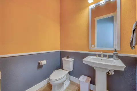 Bath - 3036 Arroyo Dr, Marina, CA 93933 photo 5 of 7