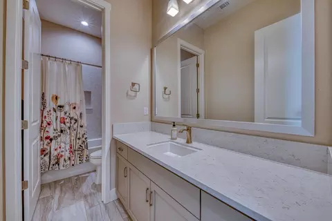 Bath - 3036 Arroyo Dr, Marina, CA 93933 photo 6 of 7