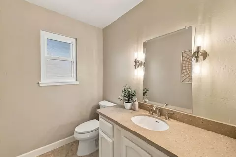 Bath - 1104 Via Tornasol, Aptos, CA 95003 photo 1 of 4