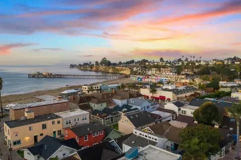 View/Area - 516 Capitola Ave, Capitola, CA 95010 photo 12 of 15