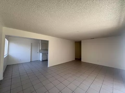 Living - 3257 Sacramento Dr, Merced, CA 95348 photo 3 of 5
